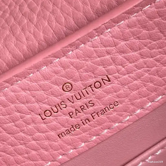 LOUIS MINI VUITTON CAPUCINES 0405